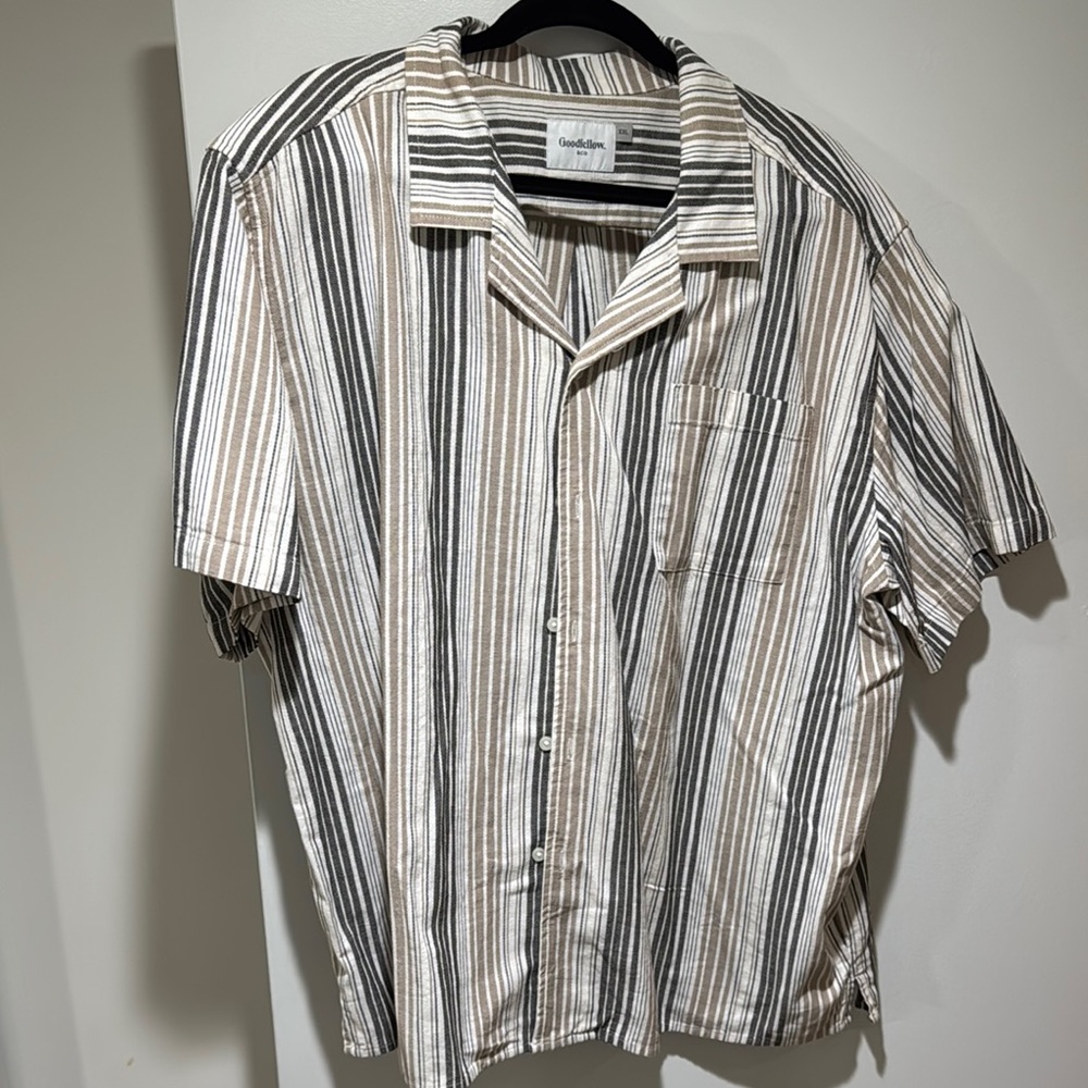 Goodfellow & Co Black and White Casual Button Down Shirt